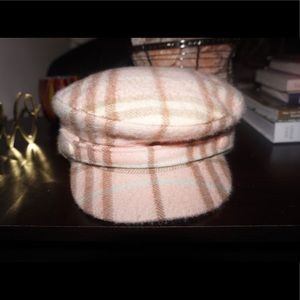 100% Cashmere Burberry hat